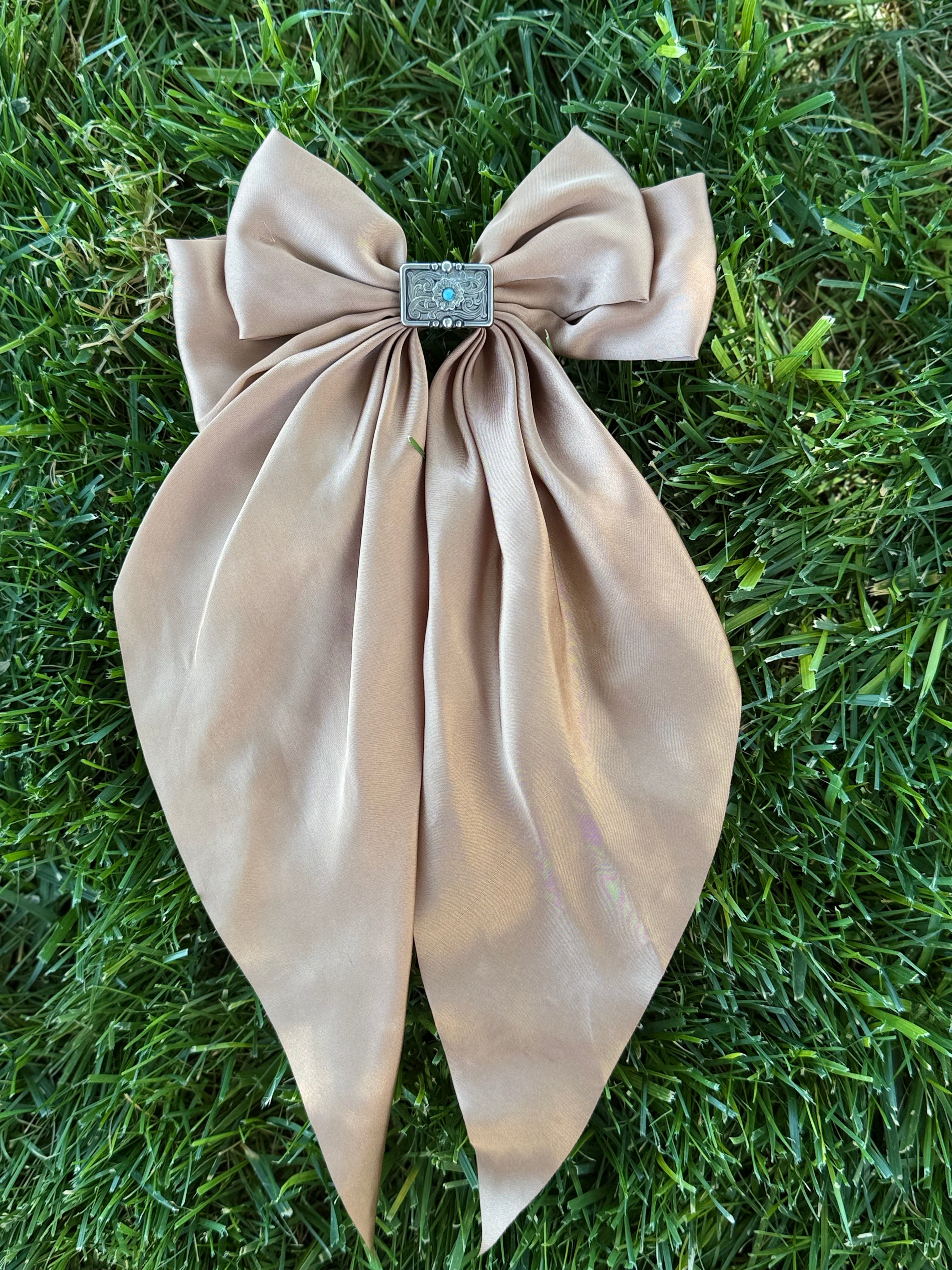 Long Buckle Bow