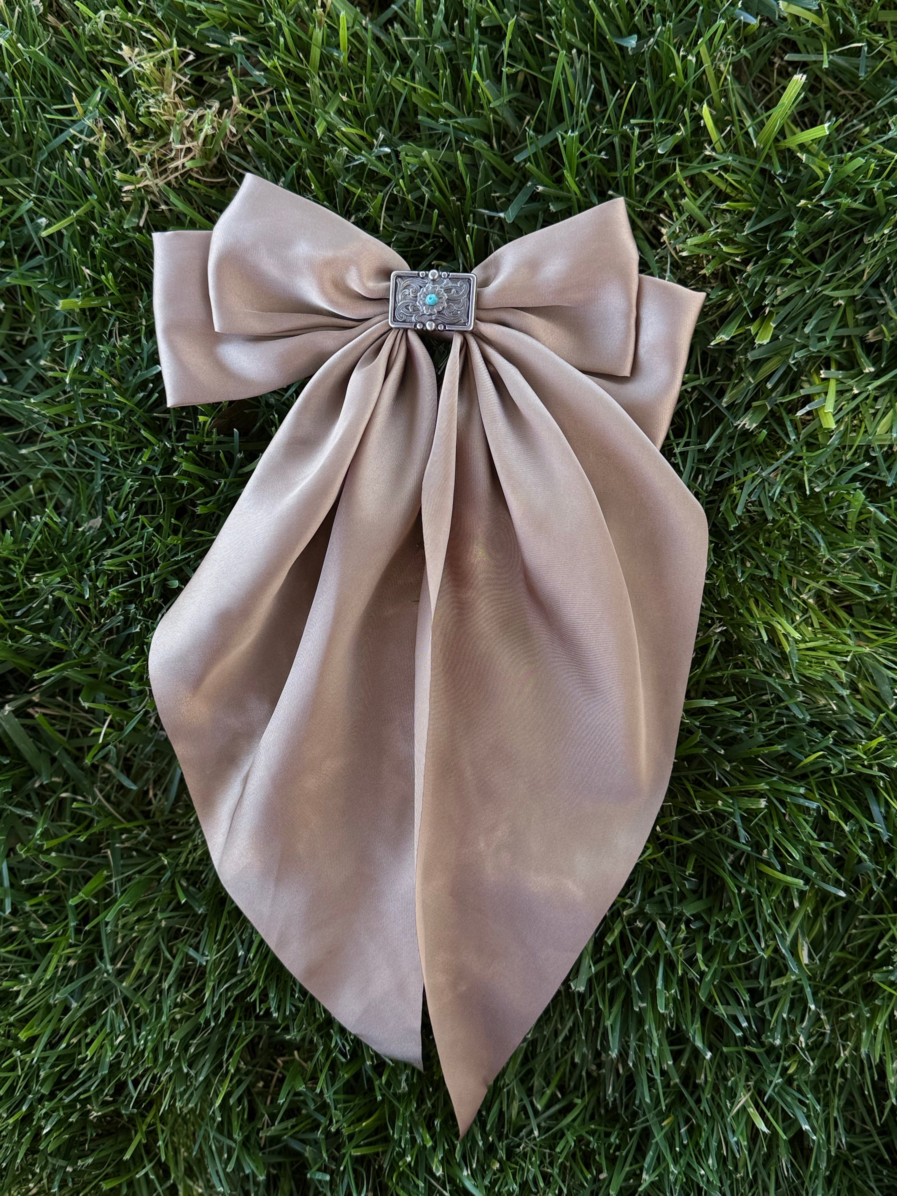 Long Buckle Bow