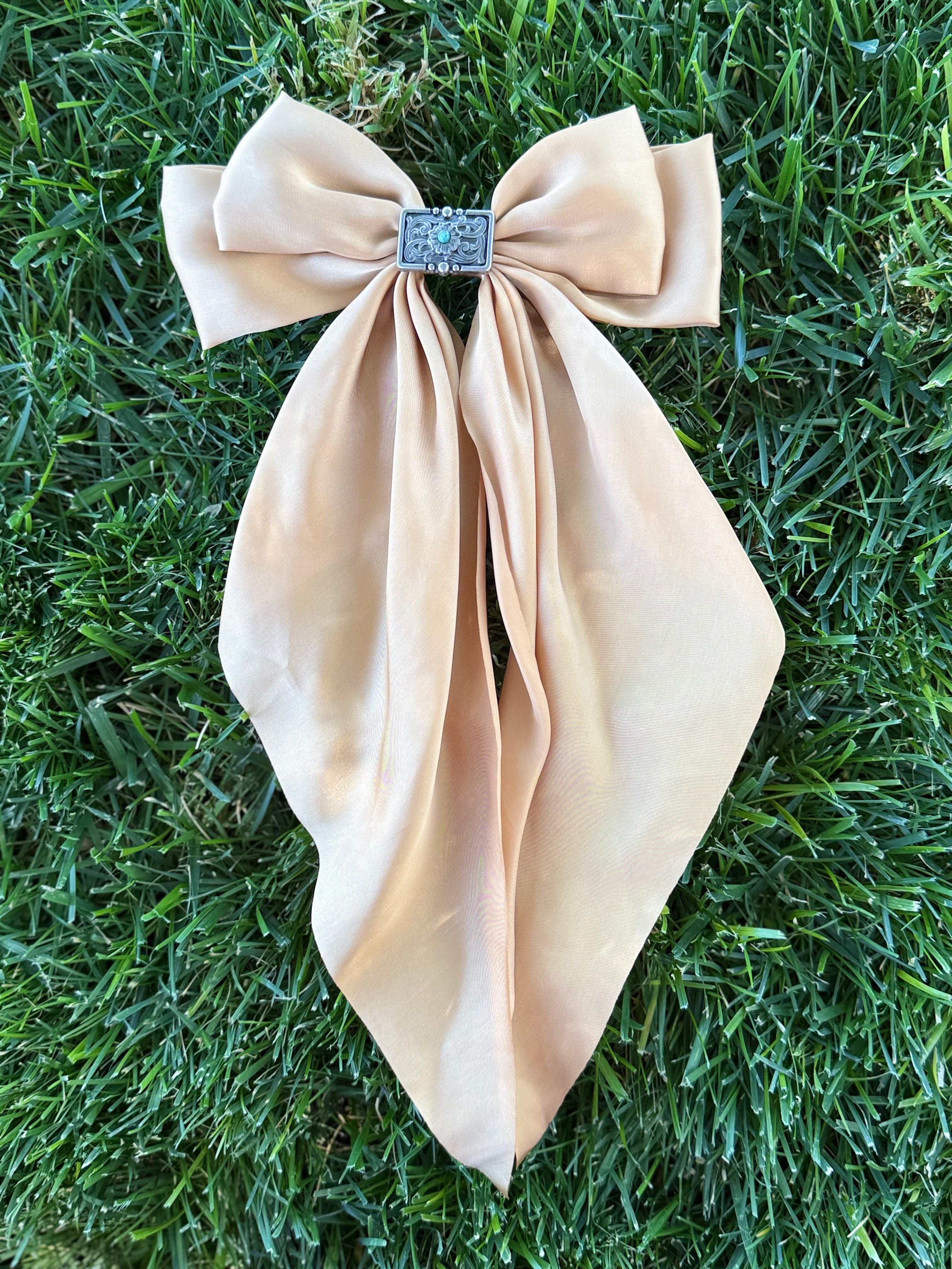 Long Buckle Bow