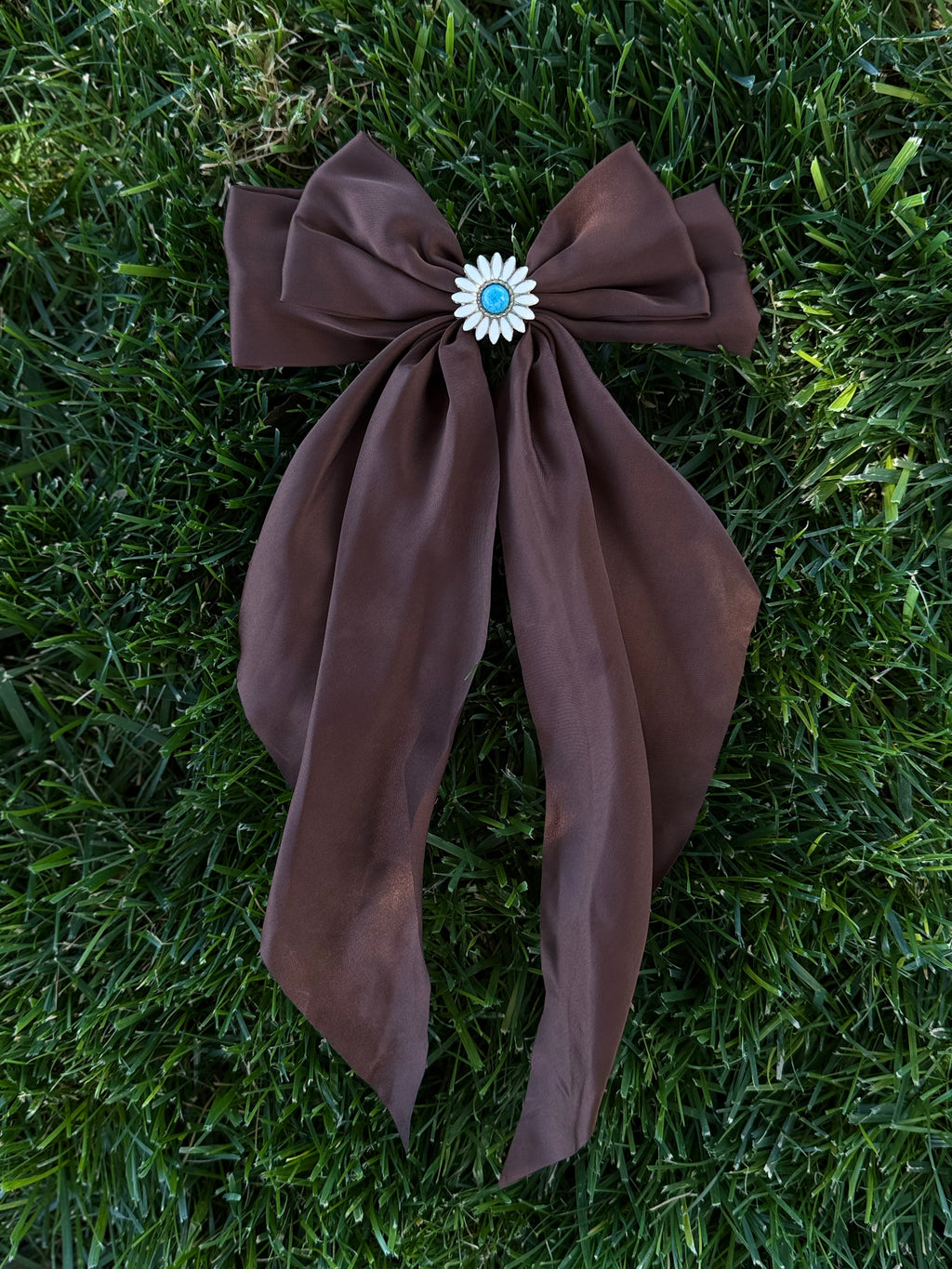 Long Daisy Bow