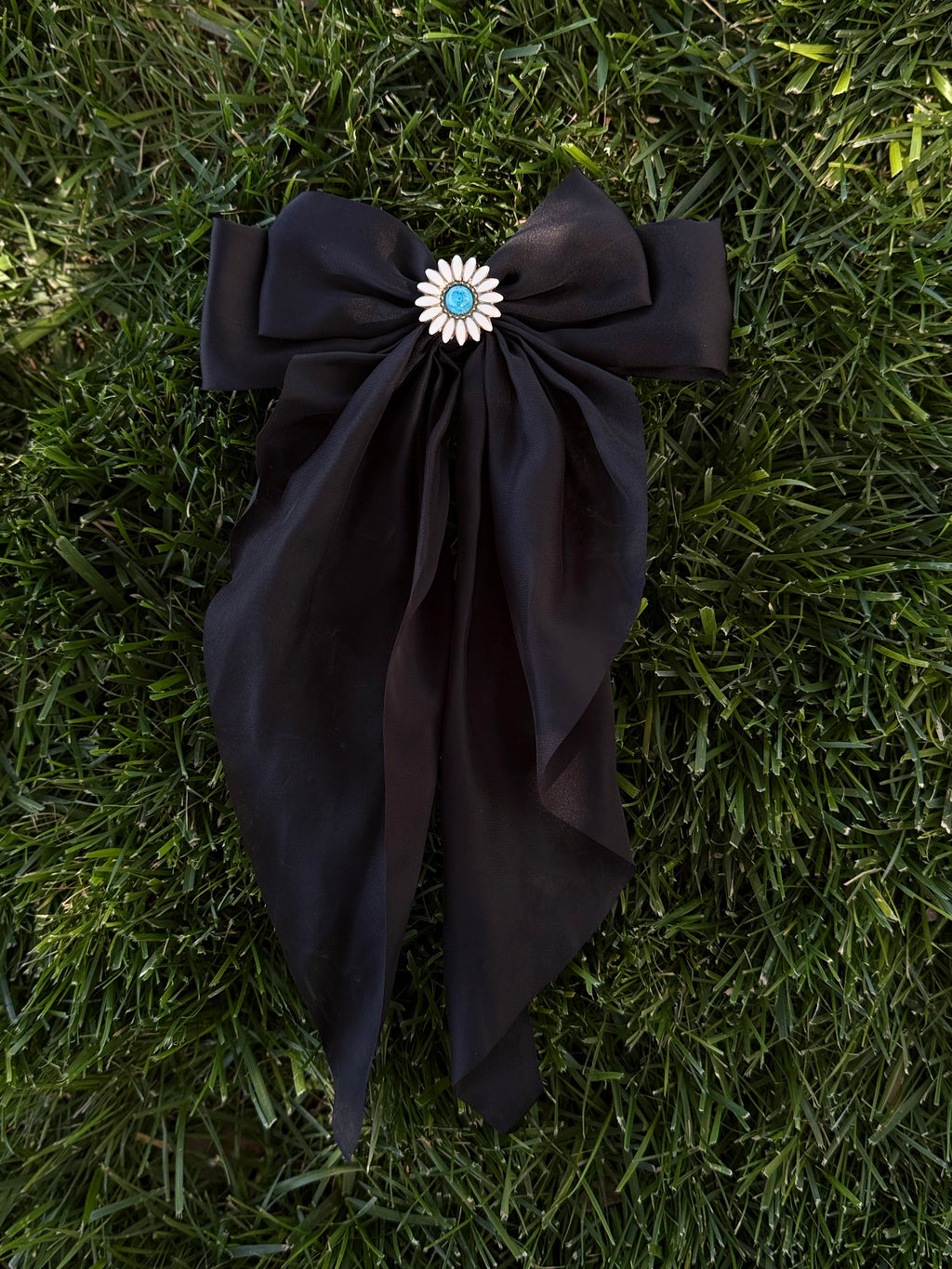 Long Daisy Bow