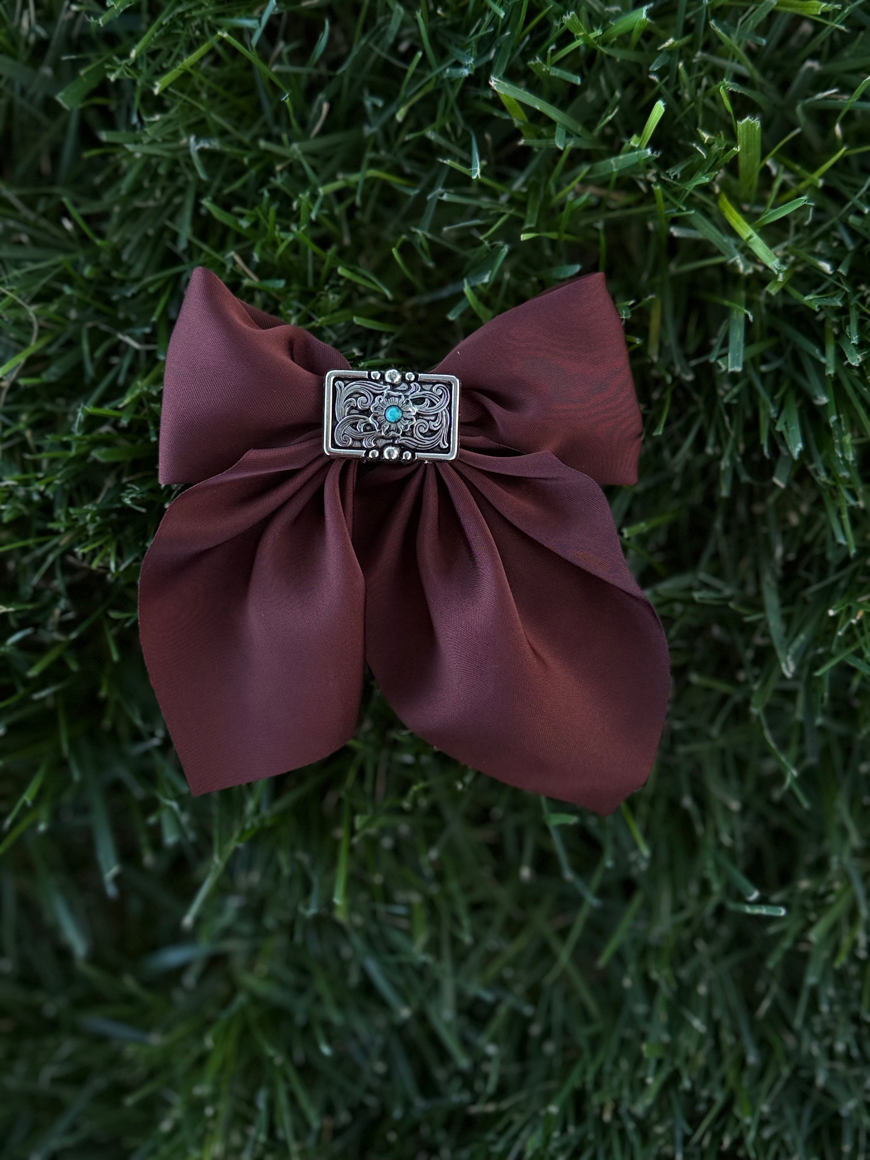 Short Buckle Bow