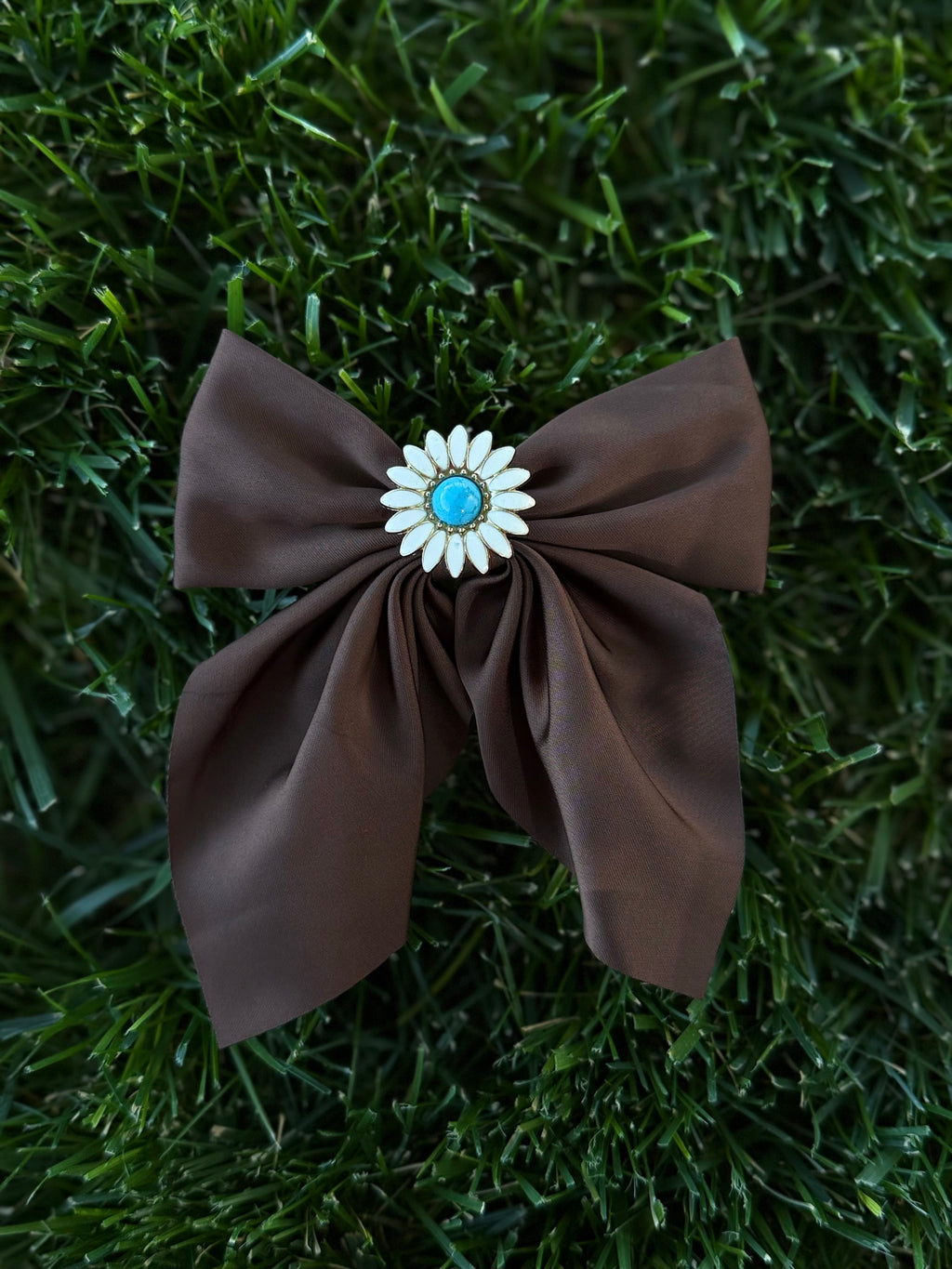 Short Daisy Bow